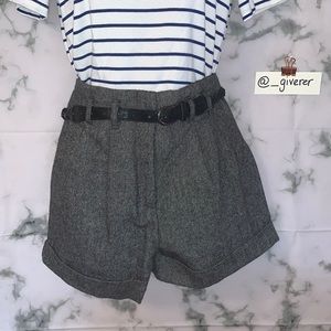 Large Gray Tweed Cuff Hem Woven Shorts w Black Belt